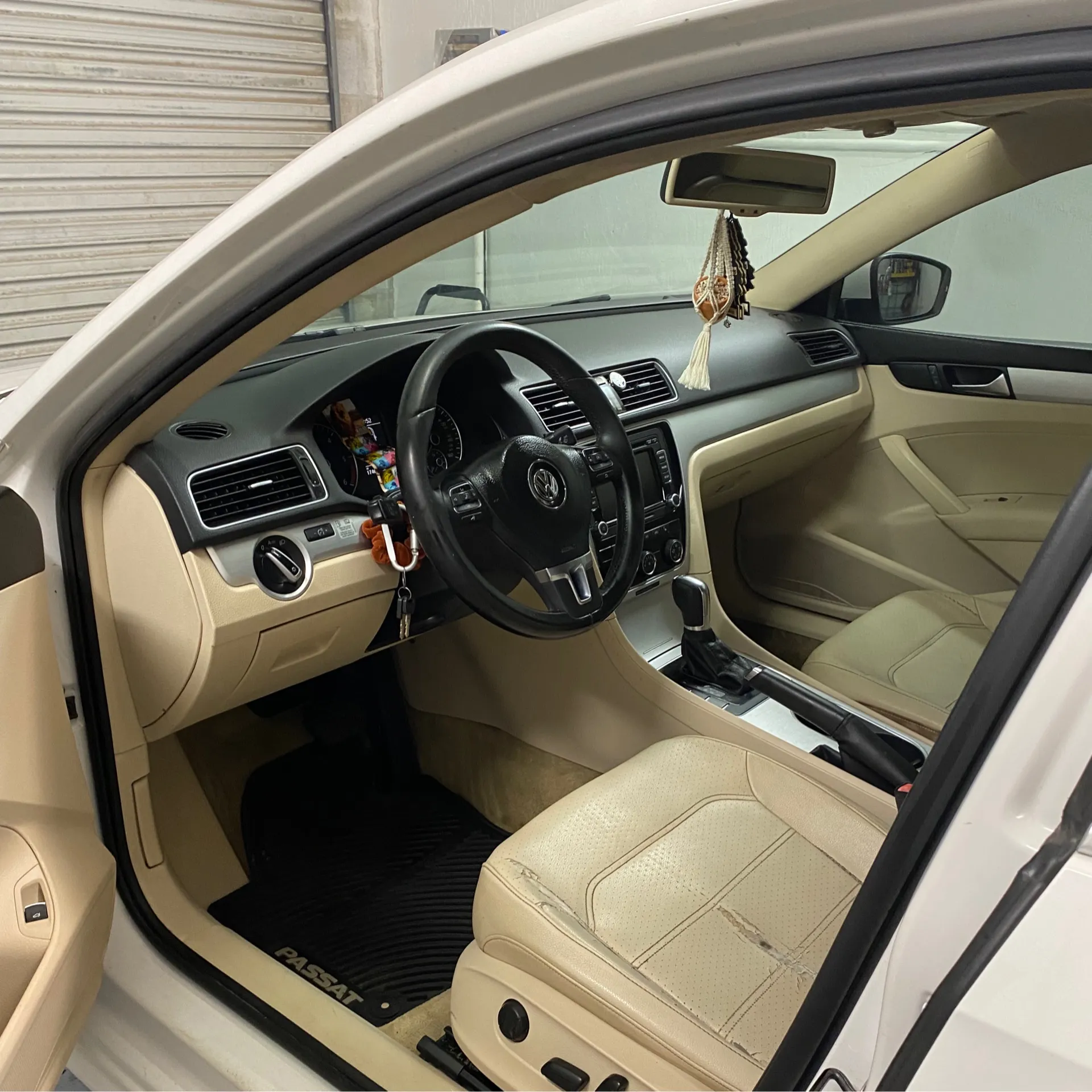 Full Interior Img